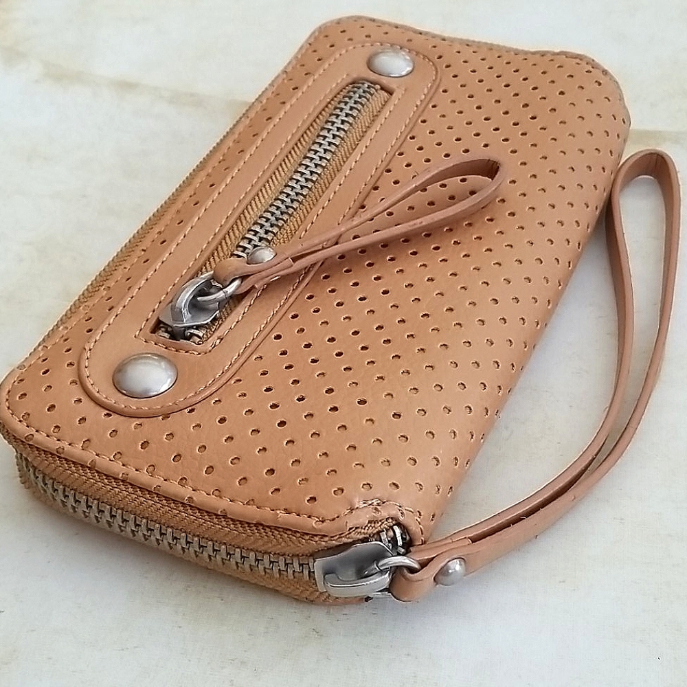 NWT Zip Top Clutch Tan Bag Wallet Purse - Picture 12 of 15